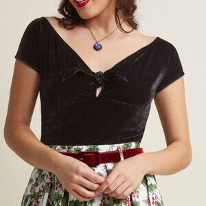 Modcloth Pizzazz You Like It Velvet Top
